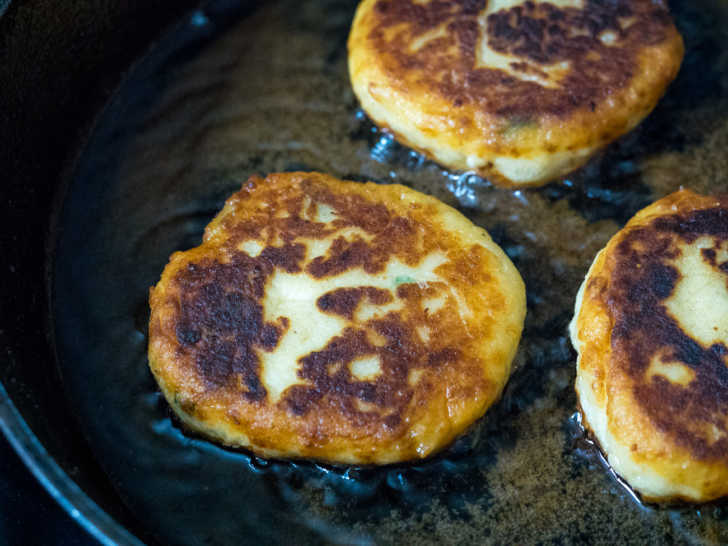 Cheesy Leftover Mashed Potato Fritters 12 Tomatoes 