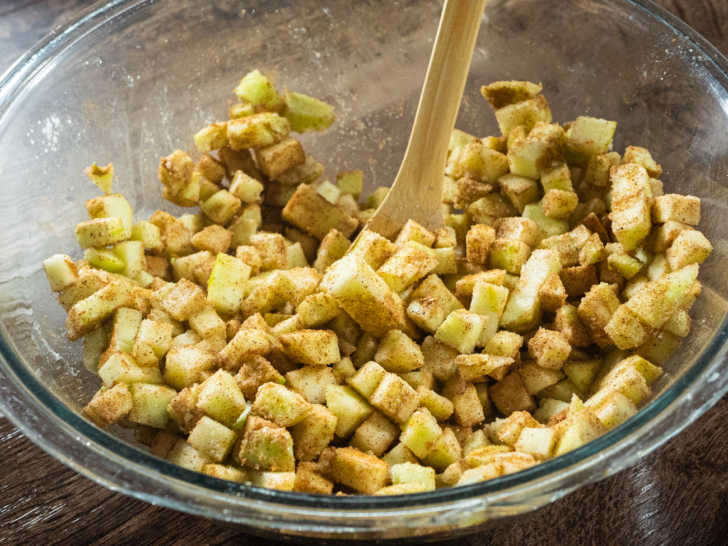 Apple Cinnamon Roll Lasagna 12 Tomatoes