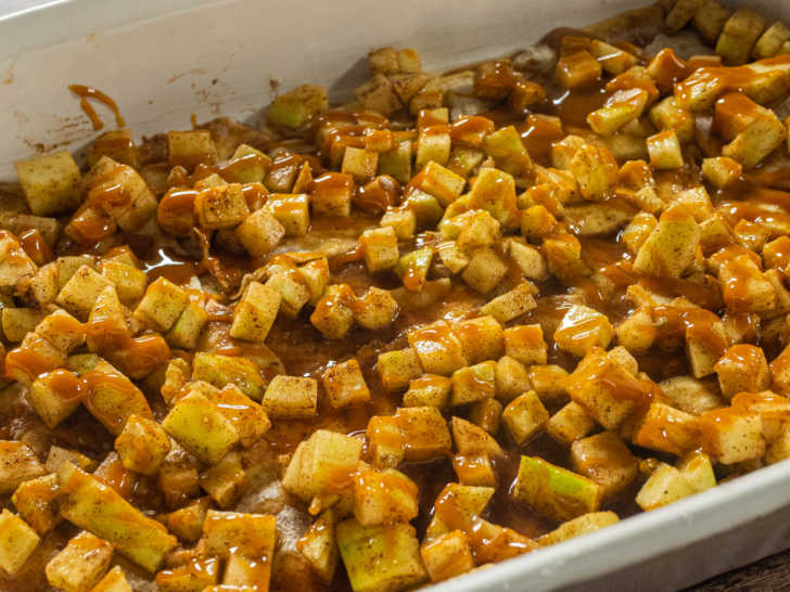 Apple Cinnamon Roll Lasagna 12 Tomatoes