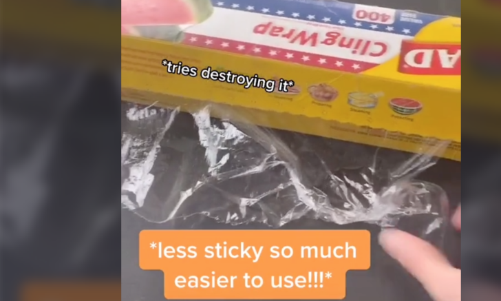HOW TO FINALLY GET PLASTIC WRAP TO STOP STICKING TO ITSELF!! (Genius  Cleaning Hack)