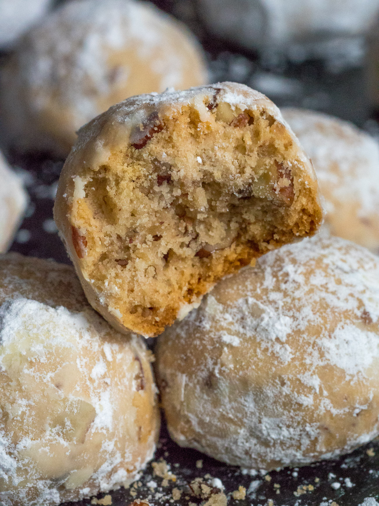 Georgia O'Keeffe's Pecan Butterballs