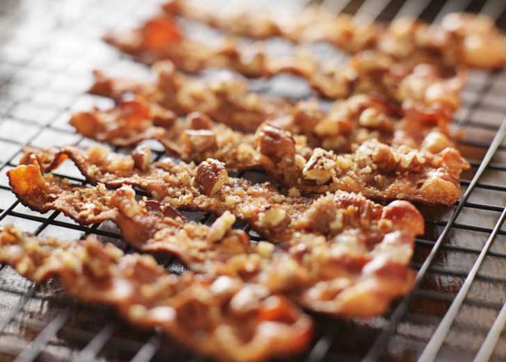 candied bacon on a cooling rack