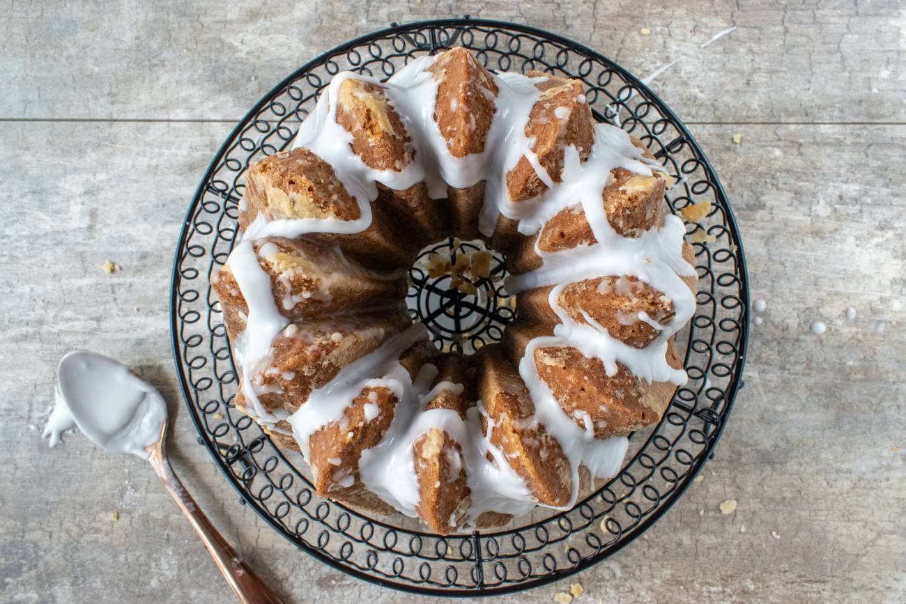 https://cdn.greatlifepublishing.net/wp-content/uploads/sites/2/2020/12/16122343/Candied-Ginger-Gingerbread-Bundt.jpg