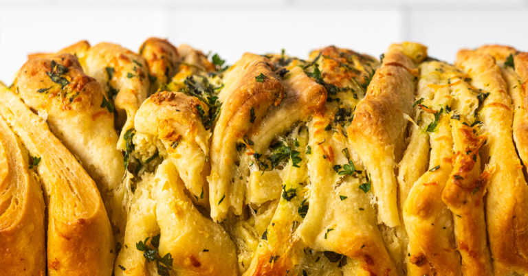 Cheesy Garlic Herb Pull-Apart Bread