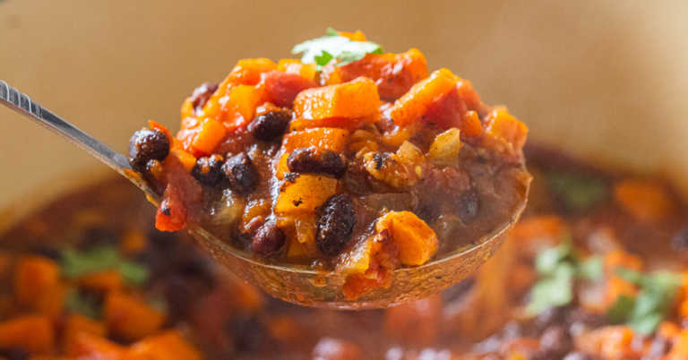 Sweet Potato and Black Bean Chili