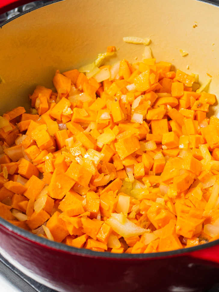 Sweet Potato and Black Bean Chili | 12 Tomatoes