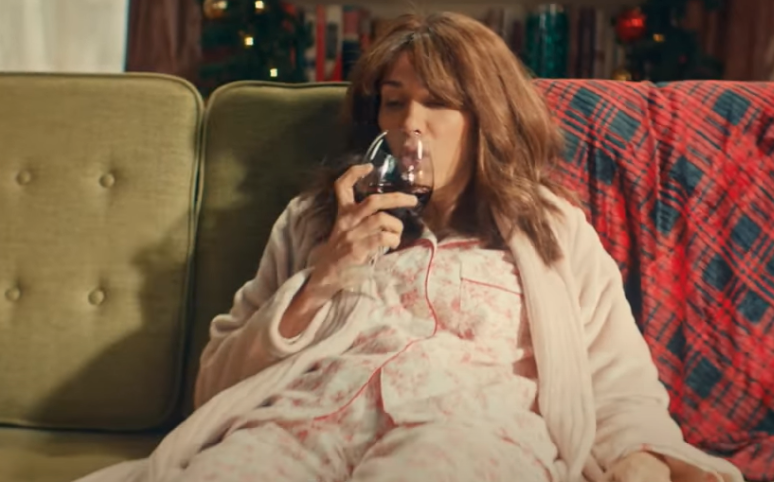 ‘snl Skit Perfectly Captures What Christmas Morning Is Like For Moms