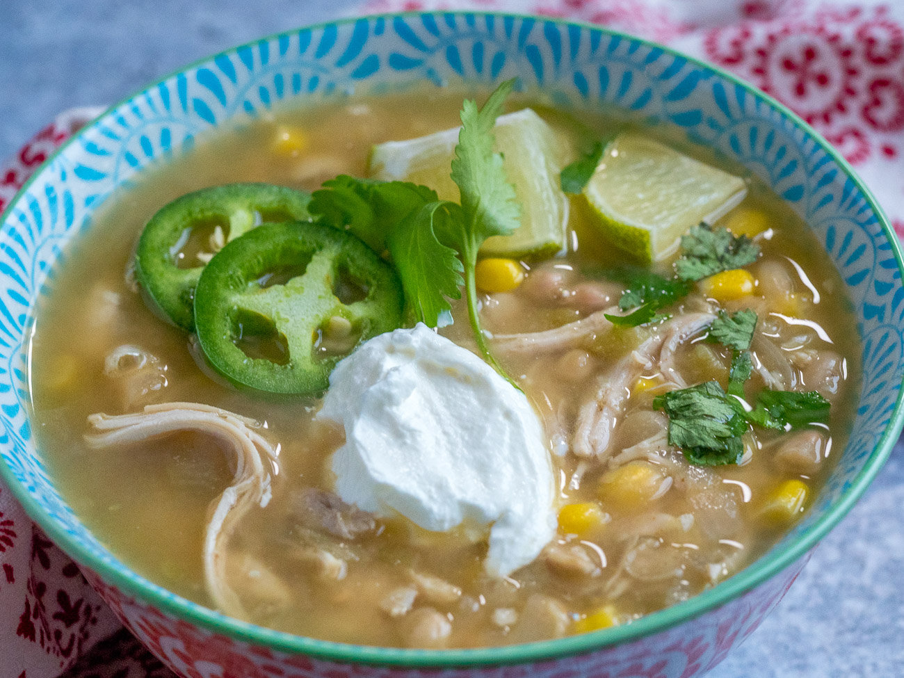 https://cdn.greatlifepublishing.net/wp-content/uploads/sites/2/2021/01/04132833/Slow-Cooker-White-Chicken-Chili-Horizontal-5.jpg