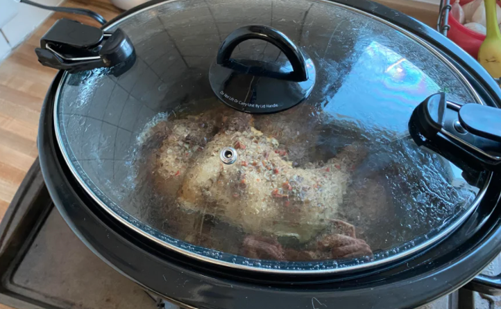 How to Get the Smell Out of a Slow Cooker