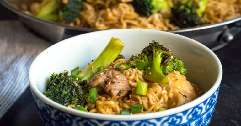 20-Minute Chicken Ramen Stir Fry