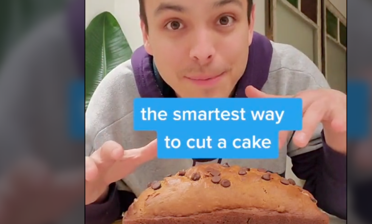 The Best Way To Cut A Cake So It Stays Moist