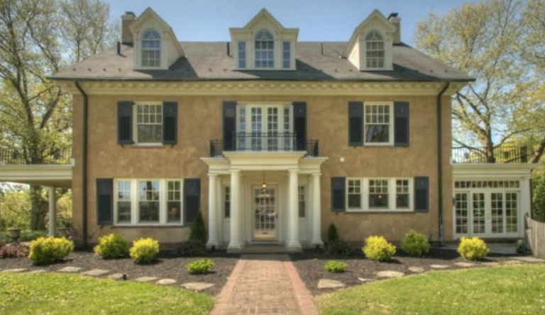 This Girl Lives In Taylor Swift’s Childhood Home