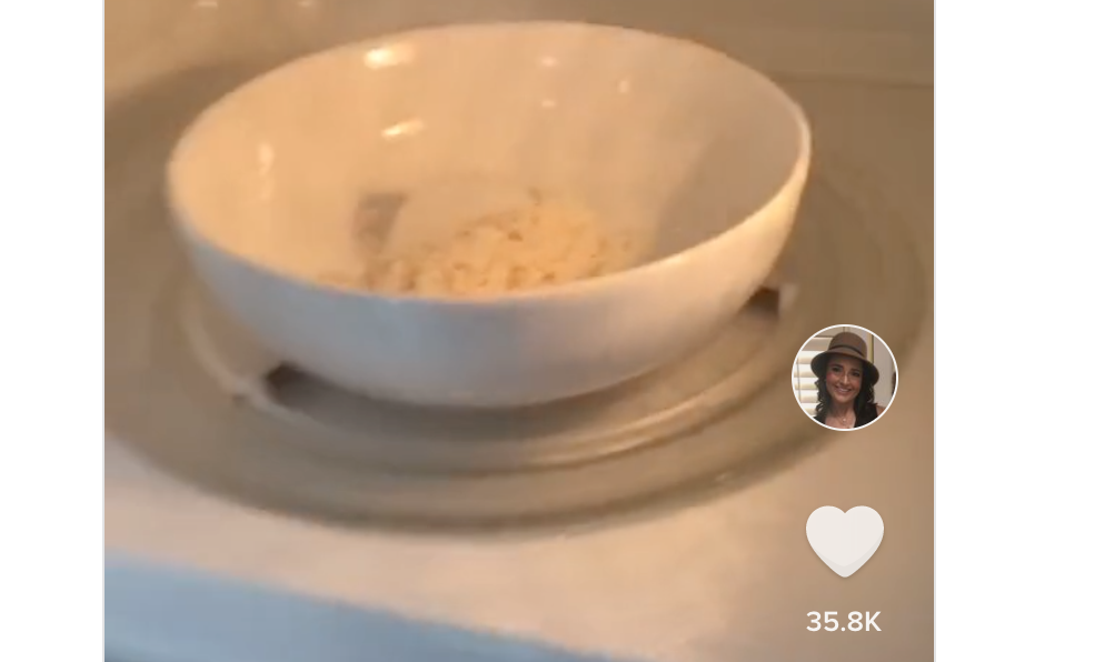 The Best Way To Reheat Leftover Rice Is With An Ice Cube 12 Tomatoes