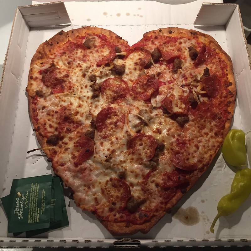 Papa john's deals heart shaped pizza