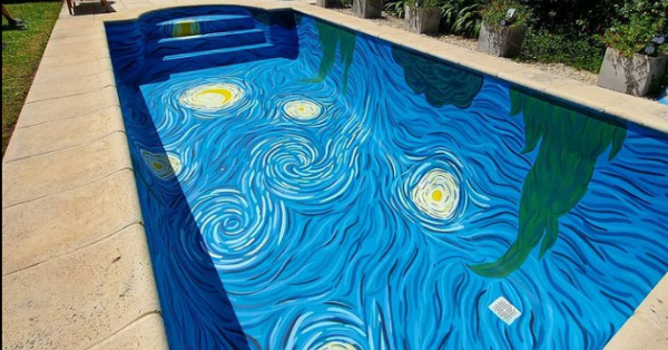 Artists Painted Van Gogh’s “Starry Night” At The Bottom Of A Pool