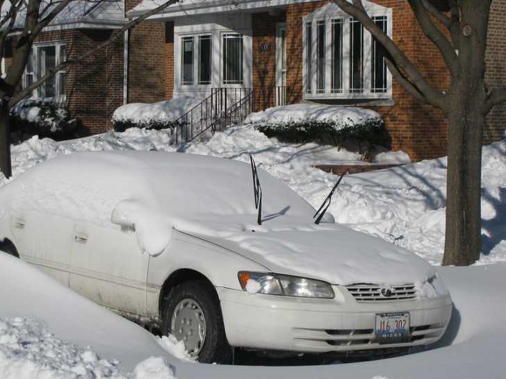 Reports Show That Putting Your Windshield Wipers Up During Winter Isn’t ...