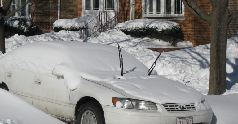 Reports Show That Putting Your Windshield Wipers Up During Winter Isn’t The Best Advice