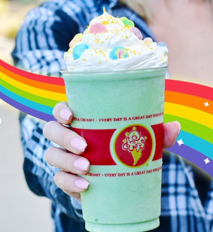 Cold Stone Creamery Just Released A LimitedEdition ‘Lucky Charms’ Ice