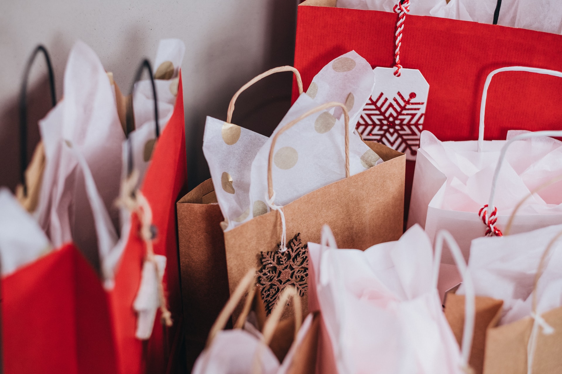 Christmas Gift Bag Hack* For years I have folded individual tissue pa, coworker gift ideas