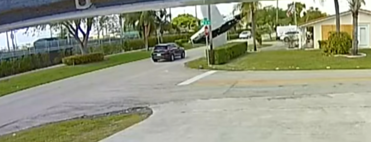 Doorbell Camera Catches The Moment A Plane Crashed Into A Florida ...