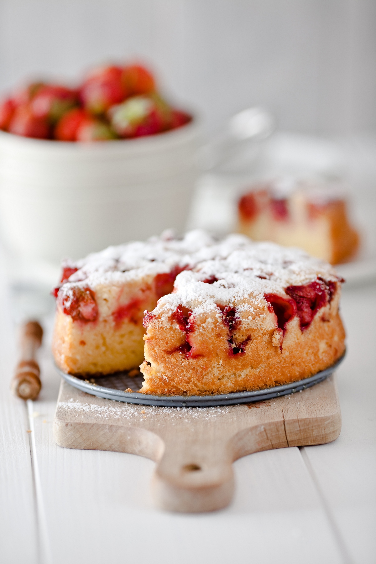 Strawberry Sour Cream Cake