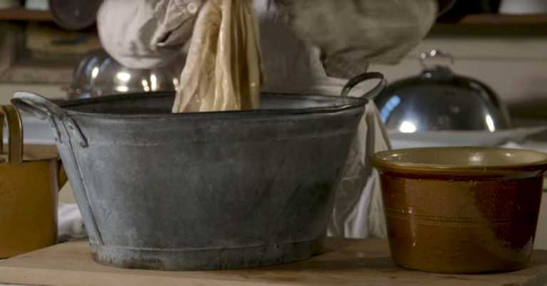 How Servants in Victorian Manor Houses Kept All the Kitchenware Clean