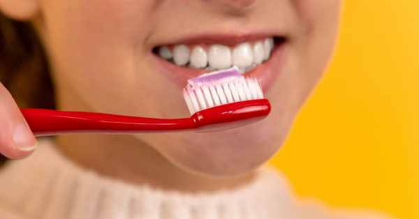 Should You Brush Your Teeth After You Eat Breakfast?
