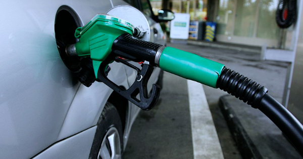 Do You Leave Your Car Running While Pumping Gas? Here’s What You Need To Know