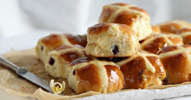 Easter Hot Cross Buns
