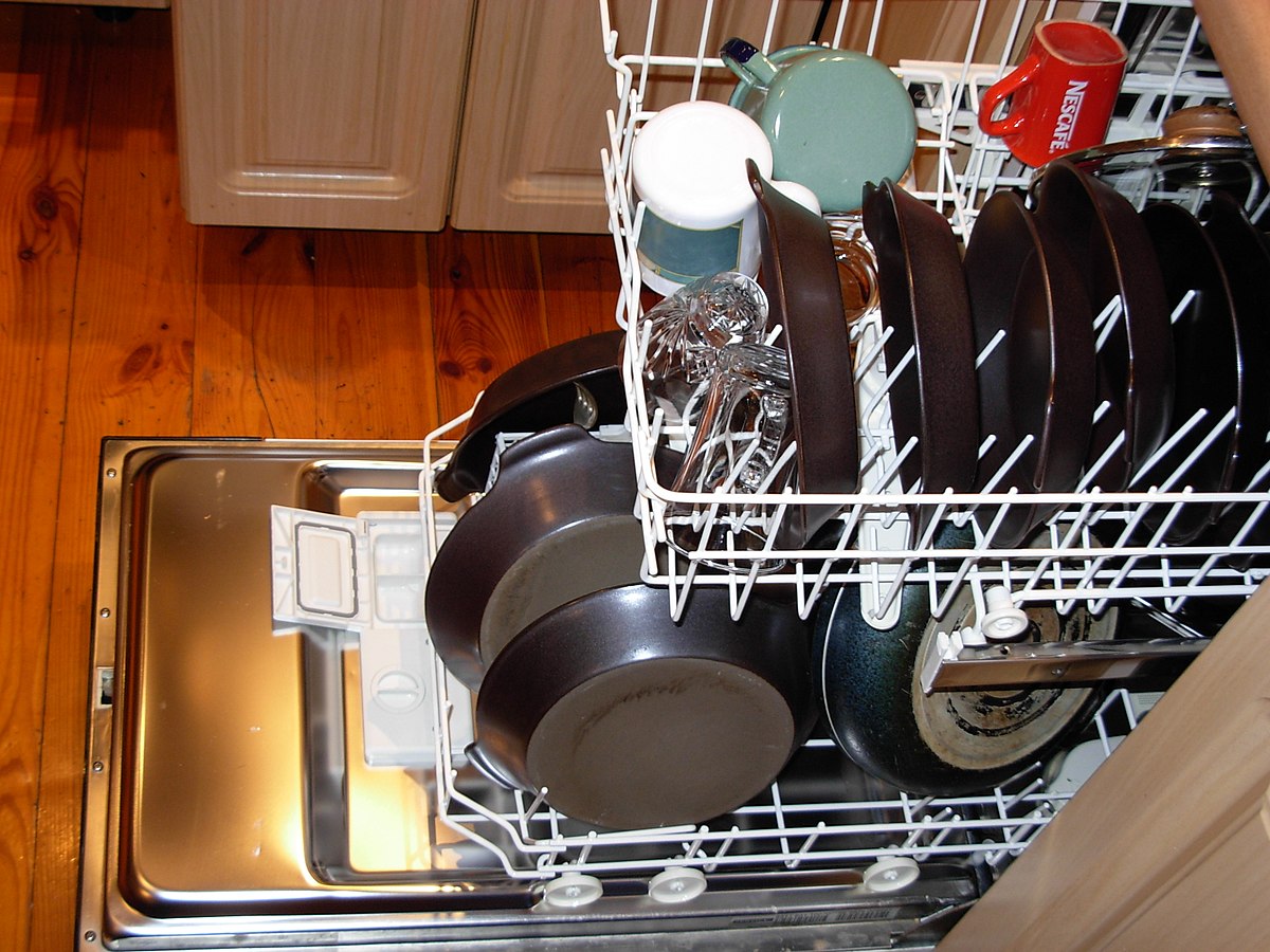 Use This Hack If Your Dishes Are Still Wet from the Dishwasher