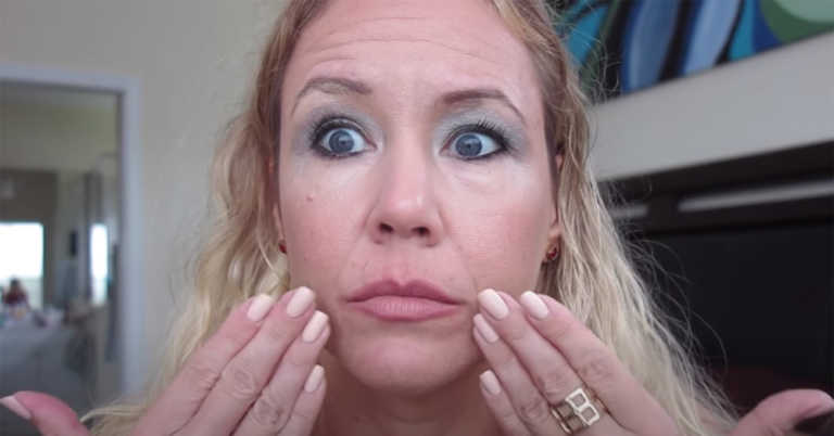 Why I Apply My Eye Shadow Before My Foundation