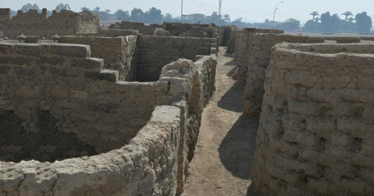 Archaeologists Discover The Largest Lost City In Egypt