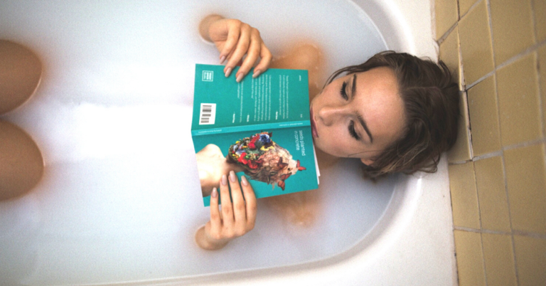 HGTV Star Has A Bathtub Bookshelf That’s Every Book Worm’s Dream