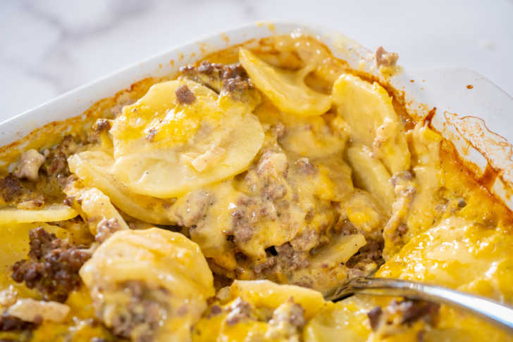 Cheesy Hamburger Potato Casserole 12 Tomatoes 7626