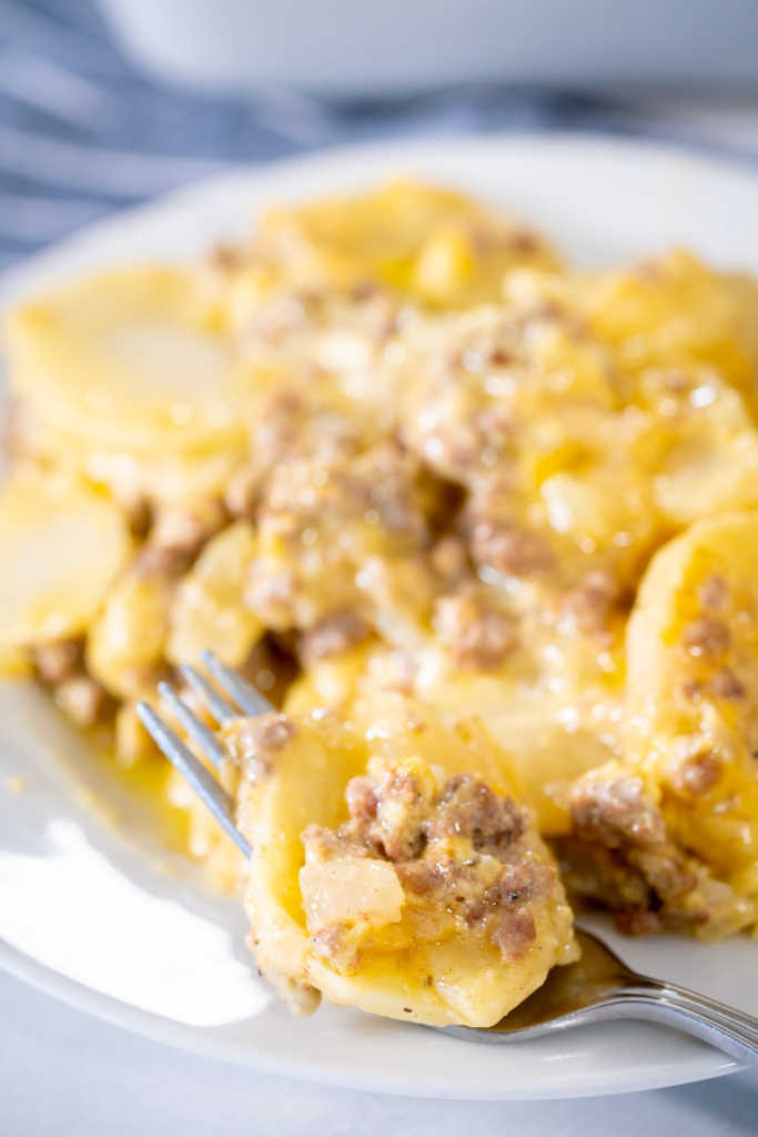 Cheesy Hamburger Potato Casserole | 12 Tomatoes