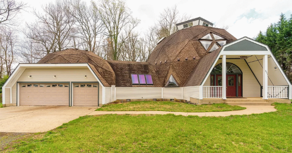 People Can’t Wrap Their Heads Around The Geometry Of This House