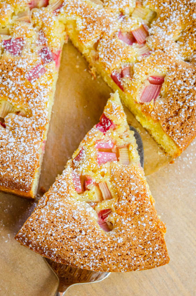 Norwegian Rhubarb Cake (Rabarbrakake) | 12 Tomatoes