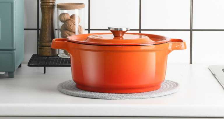 5 Ways to Clean Your Dutch Oven