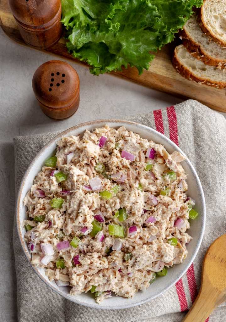 Greek-style Tuna Salad | 12 Tomatoes
