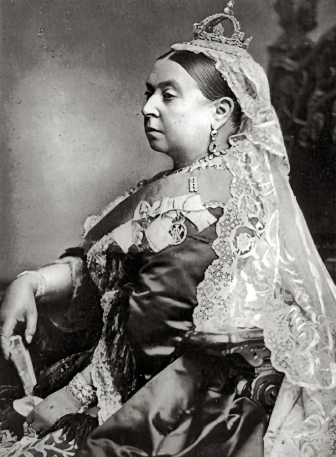 Queen_Victoria_1887_(Cropped)