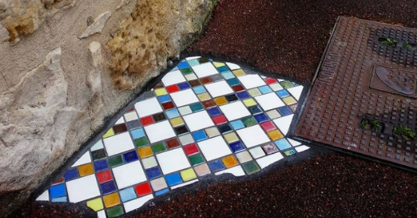 Street Artist Transforms Cracks In The Sidewalk Into Beautiful Mosaics