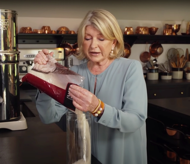 Martha Stewart decanting rice