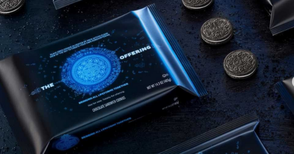 Oreos Made A Pack Of Cookies For Aliens