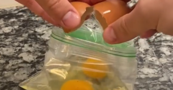 People Can’t Decide If This Viral Egg-Making Hack Is ‘Brilliant’ Or ‘Disgusting’