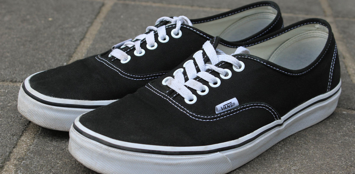 Vans Sneakers Always Land The Right Way Up | 12 Tomatoes