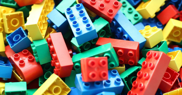 How To Clean LEGOS | 12 Tomatoes