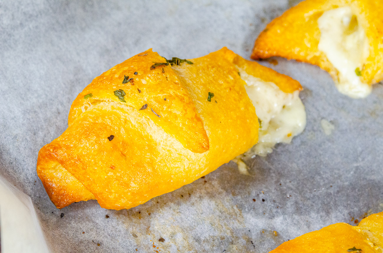 3 Cheese Stuffed Garlic Crescent Rolls