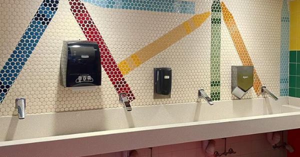 Why Disney World Doesn’t Have Mirrors In Its Bathrooms
