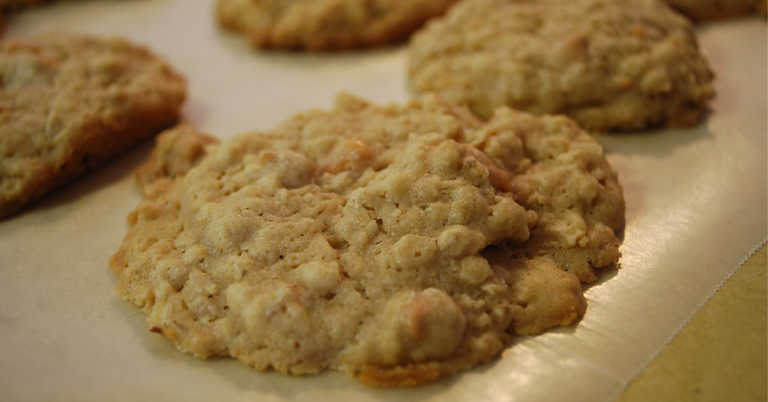 Banana Oatmeal Cookies