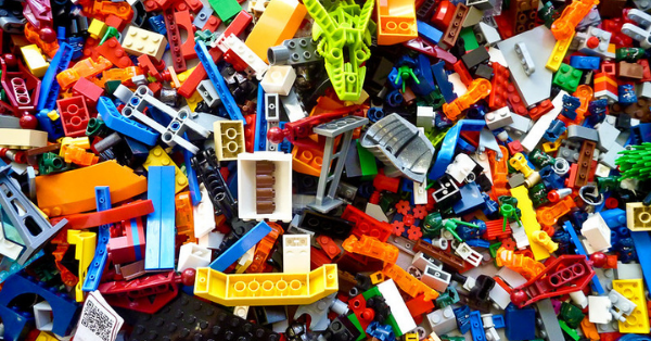 New App Shows You What To Build With A Pile Of LEGOS | 12 Tomatoes